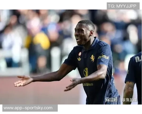 电讯报:科洛穆阿尼佩戴定制面具训练能否出战阿森纳仍未确定 电讯报:科洛穆阿尼佩戴定制面具训练能否出战阿森纳仍未确定