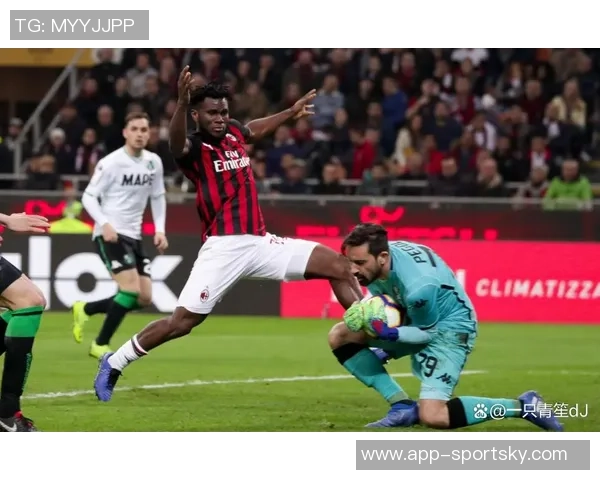 米兰因对阵罗马迟到被罚款8000欧元上下半场各迟到2分钟